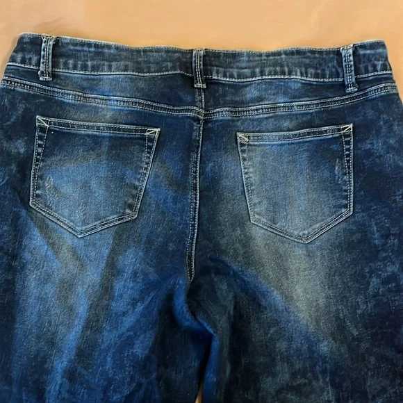 Maurices denim stretch jeans; midrise - Picture 2 of 3